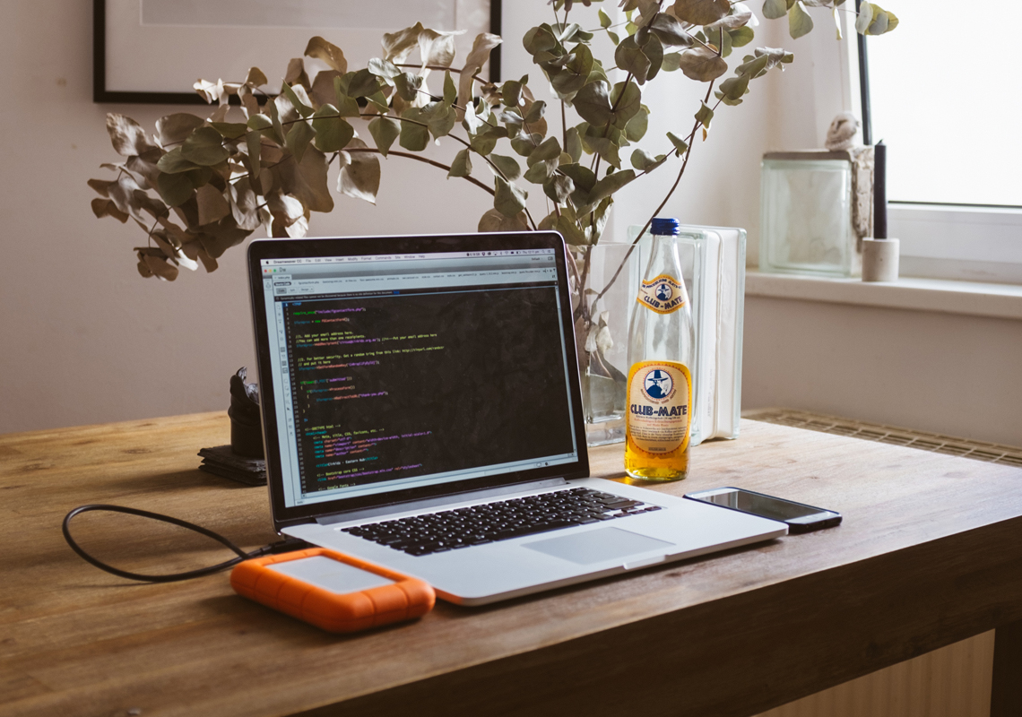 macbook with lacie hardrive for backing up wordpress site